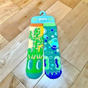 Pokey the cactus & Poppy the bubble - Fun Mismatched Adult small pals socks